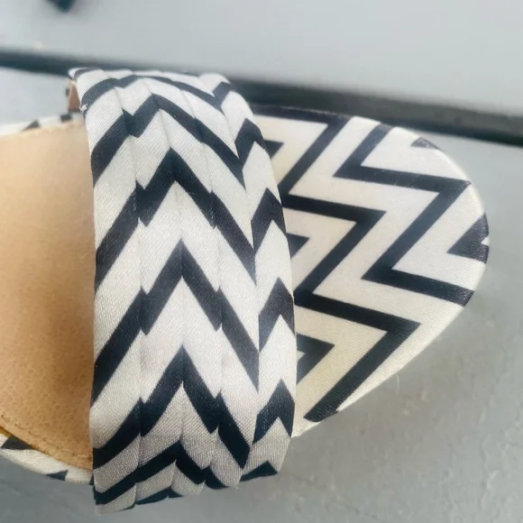 Zigi Soho Women's Black and White Sandals S/7 - Picture 13 of 16